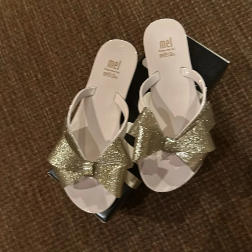 MINI MELISSA girls Mel Harmonic Bow III Beige Glitter